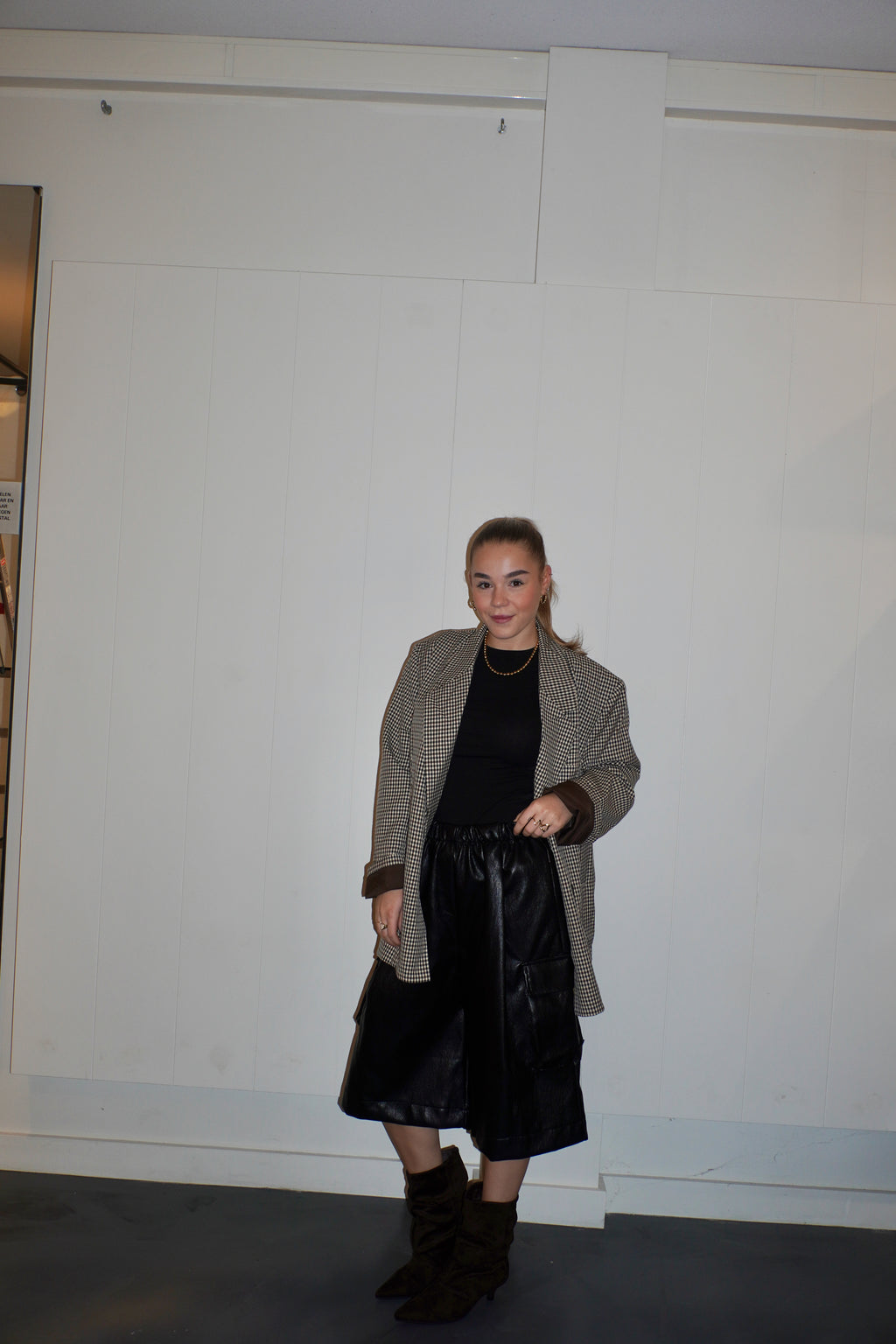 Sofie PU Cargo Bermuda Zwart