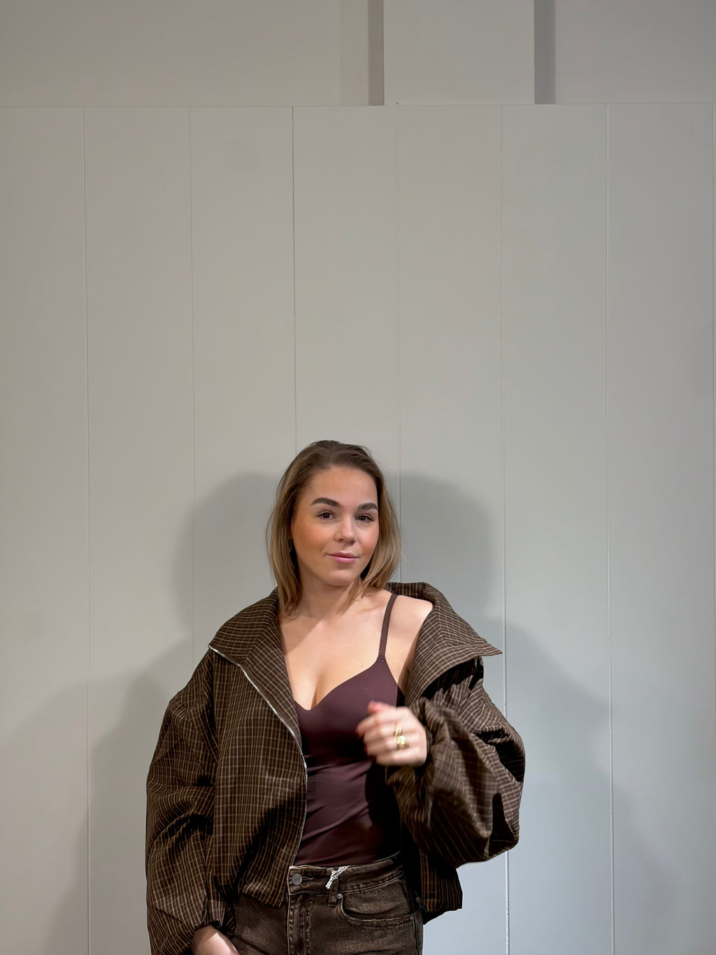 Nova Voorgevormde Top Bruin